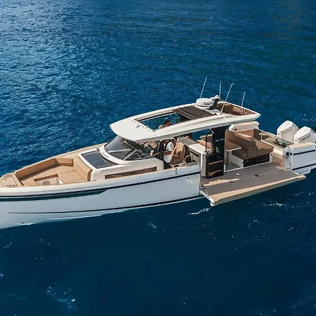 Luxury Boat Cruise In Crete Botel Hersonissos (Crete)